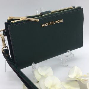 MK Jet Set Travel LG Double Zip Wristlet Leather